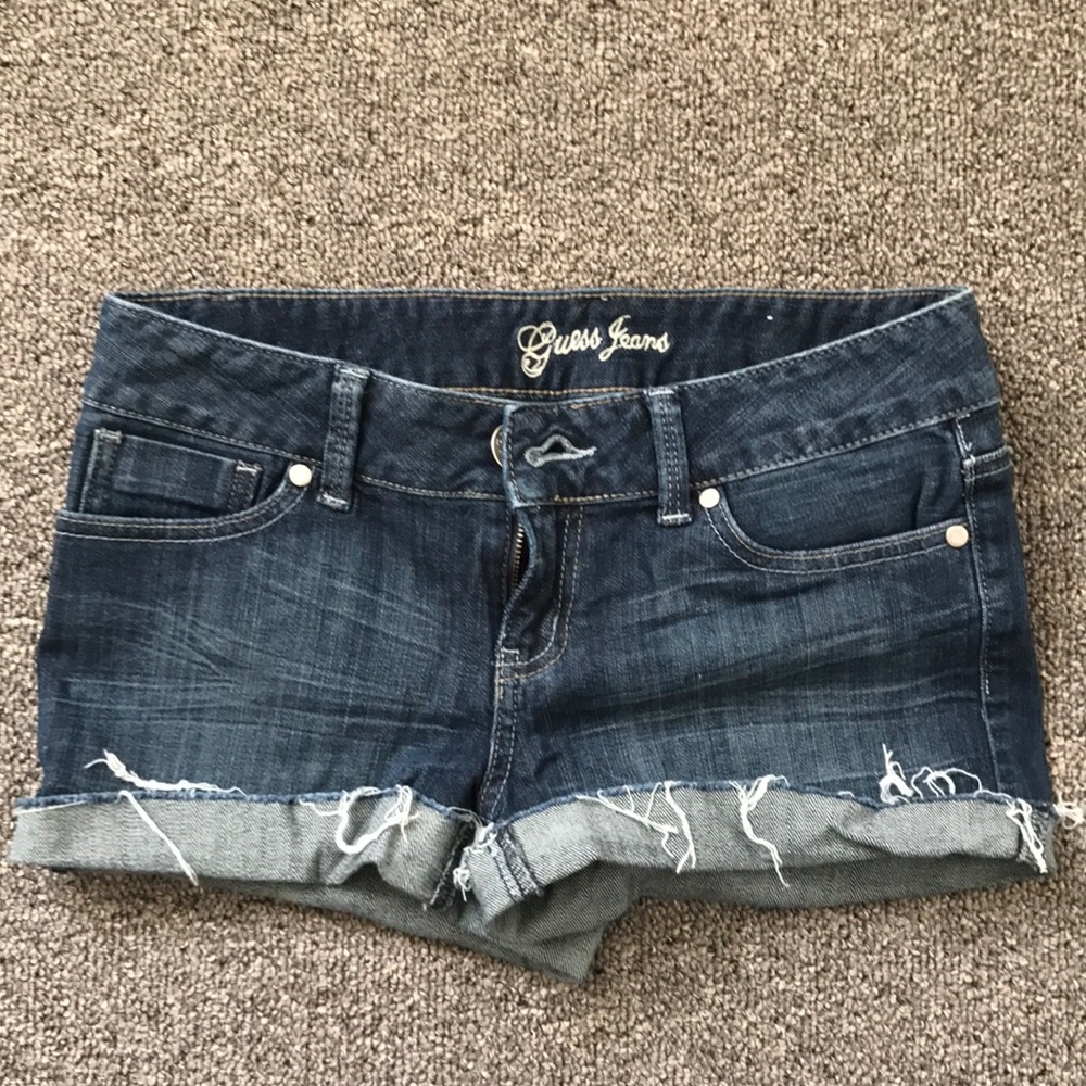 Guess jean shorts 🔴